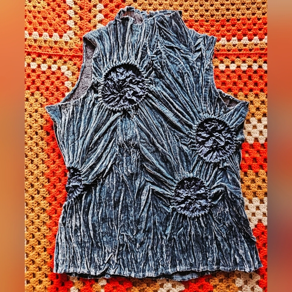 Vintage Tops - 90s Popcorn Crushed Velvet Textured Sleeveless Tank Top Icy Blue